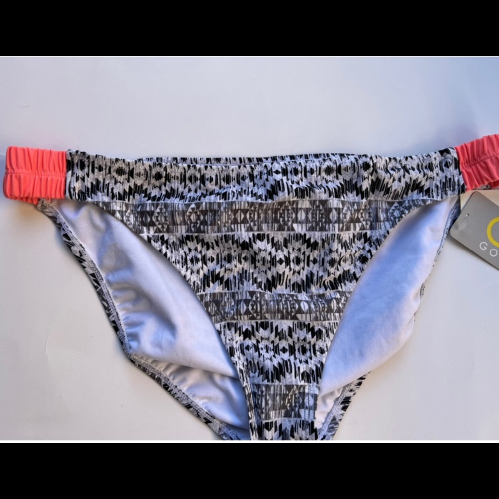 NWT Go Gossip b/w/coral xl bikini bottom